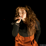 Lorde performing in Berlin. Copyright: Caitlin Hardee, Nomad News.